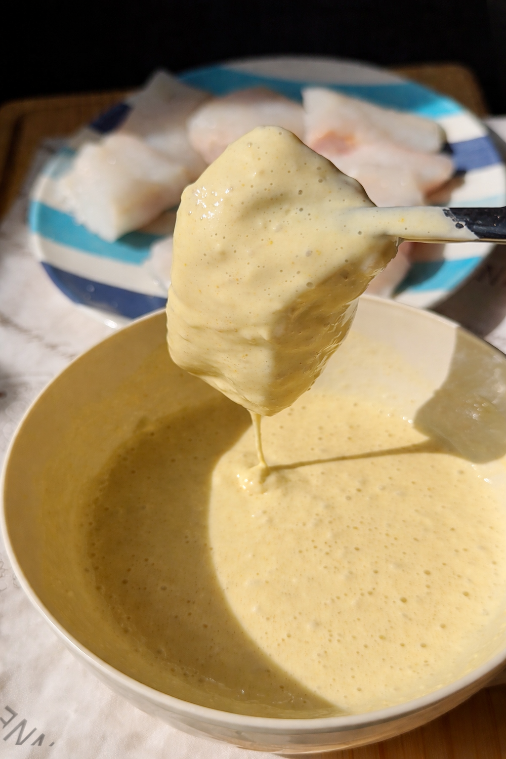 Rebozar merluza para fish & chips